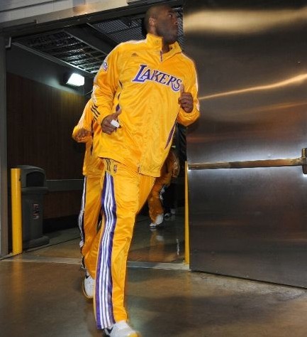 依然让防守 依然让防守