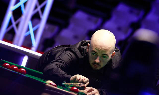 球运动员而 球运动员而